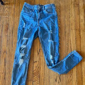 H&M High-Waisted Distressed Skinny Jeans (Size 6)
